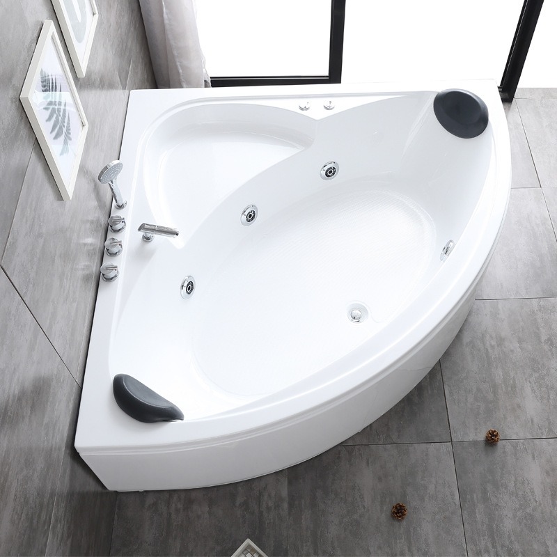 Bathroom Triangle Surf Jacuzzi - مراجعة Home Bathroom Jacuzzi وسعره