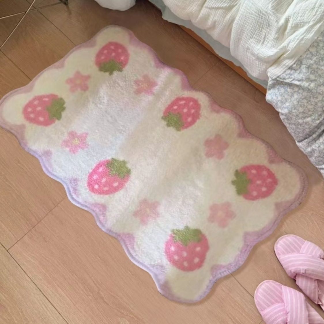 VIKAMA Sweet Strawberry Floor  - مراجعة Zara Home Bathroom Mat وسعره